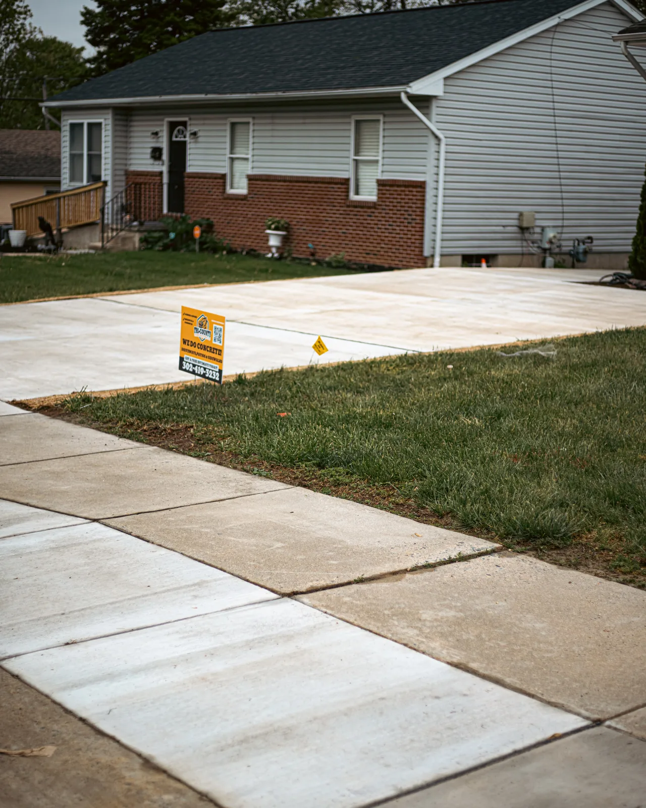 New concrete walkway at a commercial property in New Castle County, DE