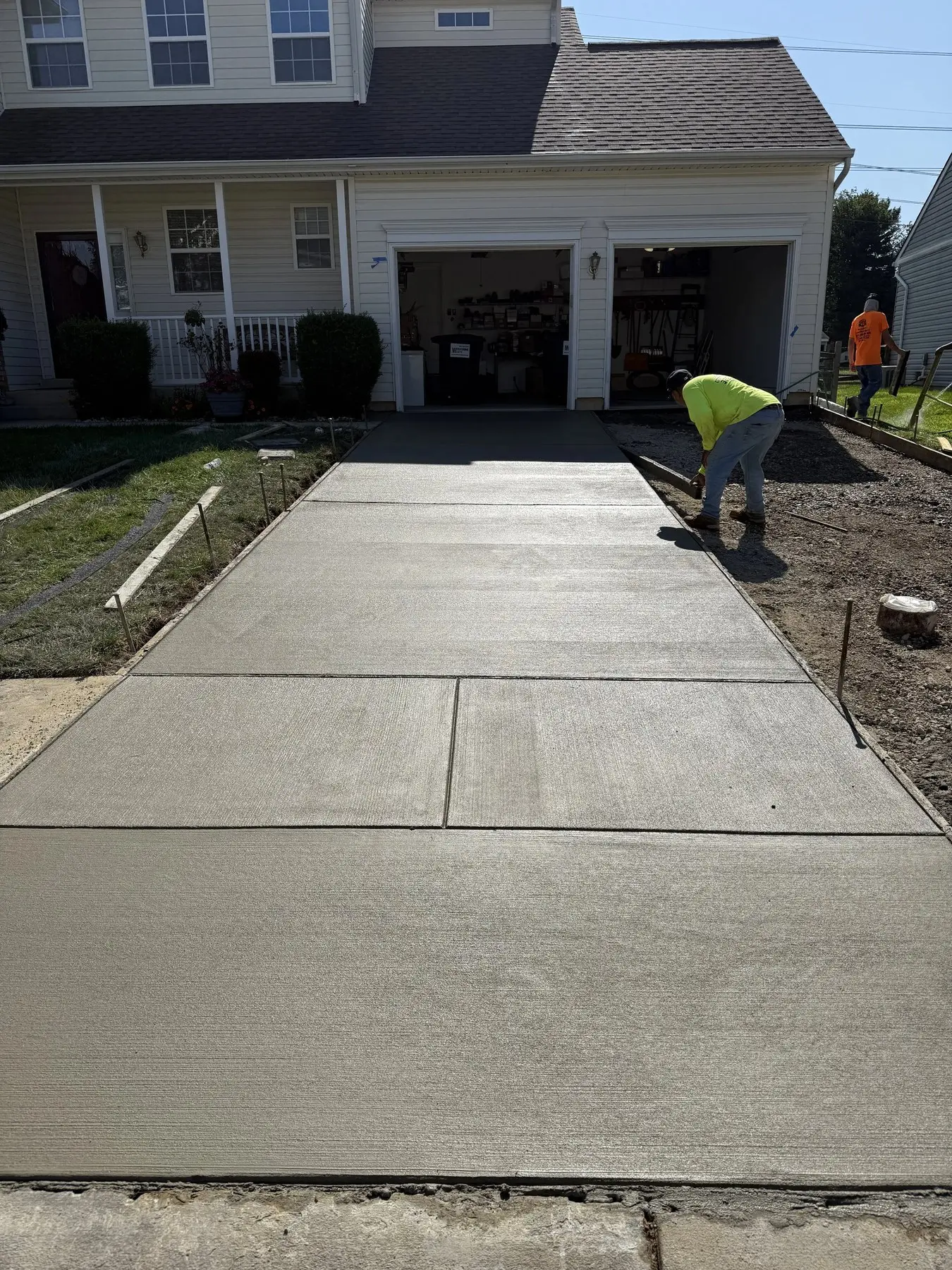 Tri-County crew preparing and pouring a residential concrete job